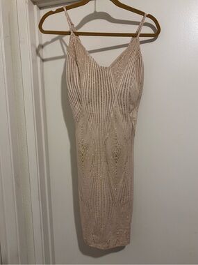 NWOT Haute Monde Rose Gold Sequin Geometric Glitter Bodycon Mini Dress